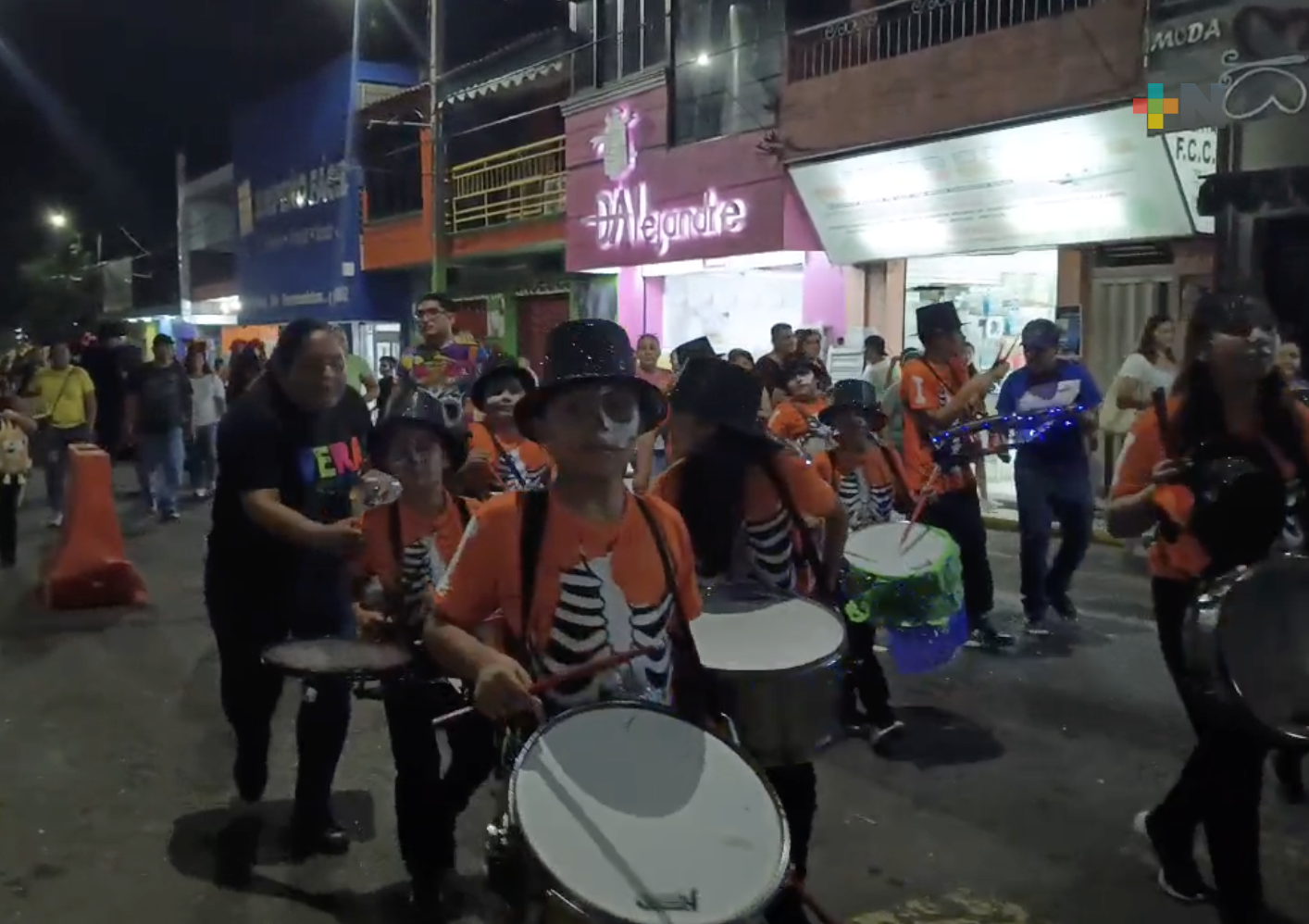 Realizan exitoso desfile de Catrinas en el municipio de Cuitláhuac